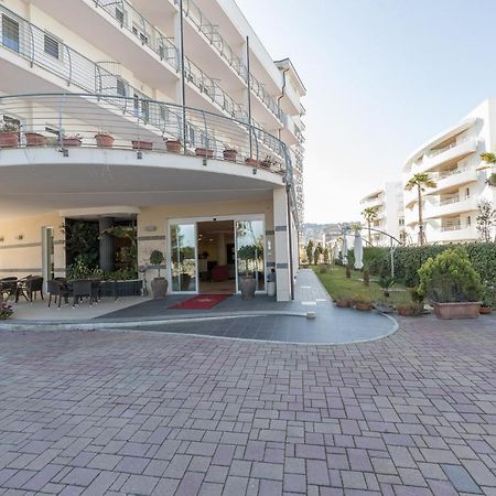 Hotel La Ninfea Montesilvano Marina Exteriér fotografie