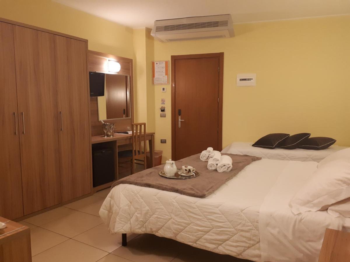 Hotel La Ninfea Montesilvano Marina Exteriér fotografie