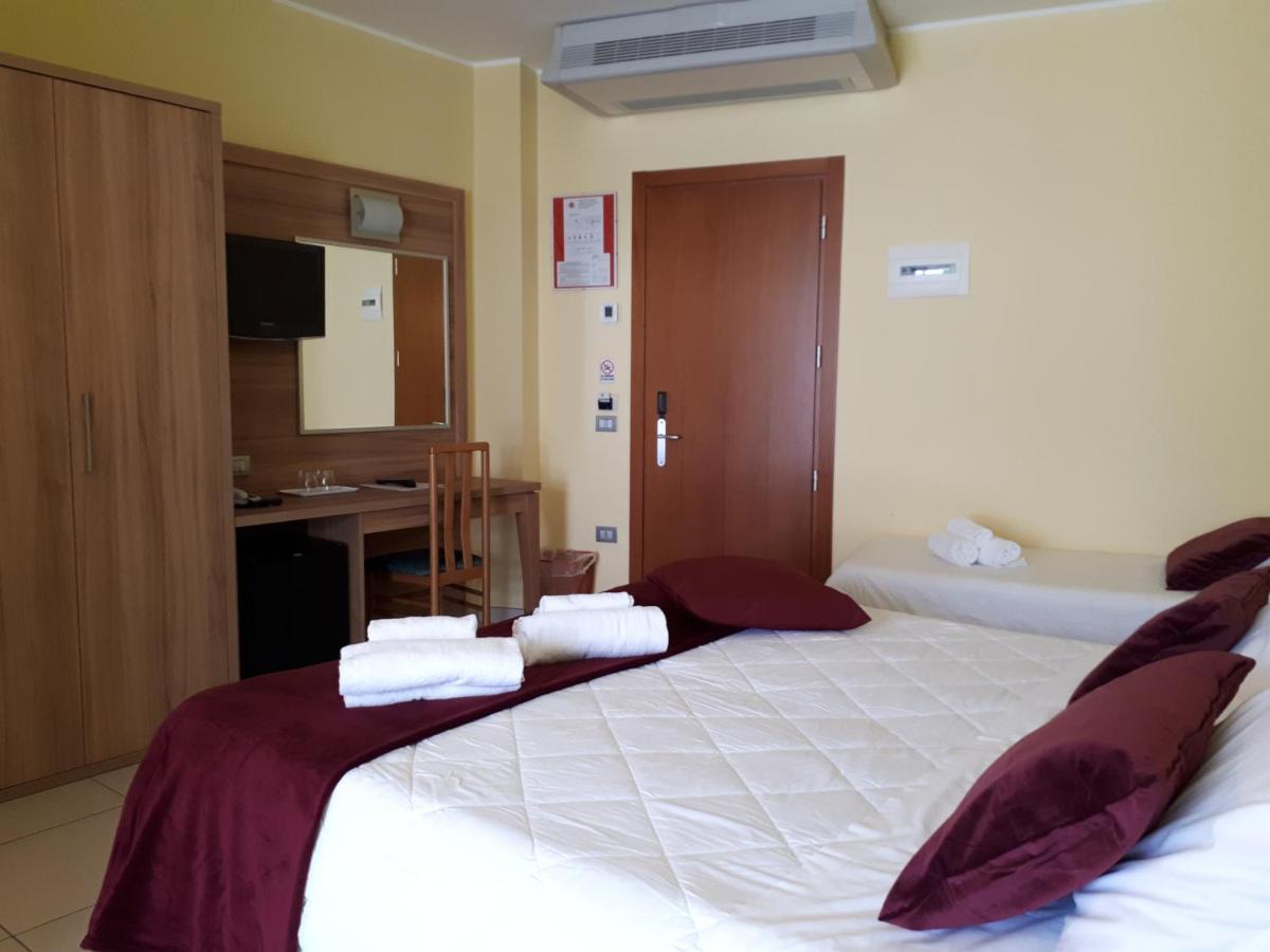 Hotel La Ninfea Montesilvano Marina Exteriér fotografie