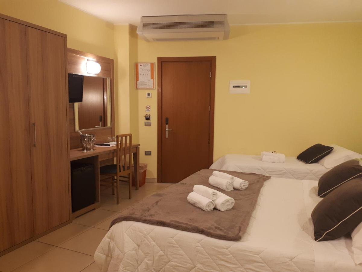 Hotel La Ninfea Montesilvano Marina Exteriér fotografie